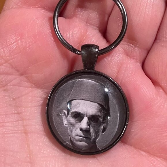 (2/$12, 4/$20)Boris Karloff as The Mummy Keychain - Picture 1 of 3